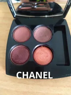 CHANEL レ キャトル オンブル 354 ウォーム メモリーズのサムネイル
