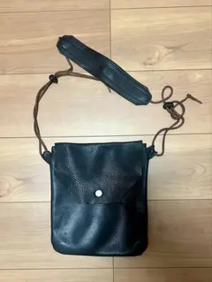 VOO レザーサコッシュ