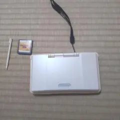 良品★初代ds本体★白★タッチペン、ゲームソフト付き★動作確認済み！除菌済み