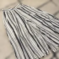 美品 LOWRYSFARM 白と黒のストライプ ガウチョパンツ