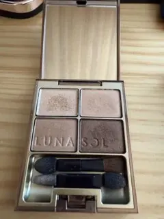 Item thumbnail for item cfe6cc5f-c71c-40fd-b13e-de487fa339f8