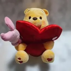 ディズニー　くまのプーさん　ピグレット　ハート　ぬいぐるみ
