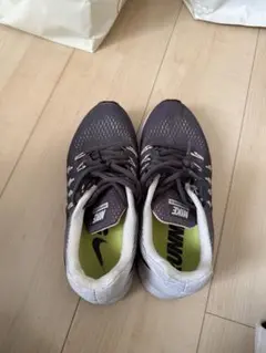 Nike ランニングシューズ グレー　24cm