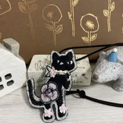 ⑦18pjcクロッチ君 ミナペルホネン猫好きさん ハンドメイドブローチ
