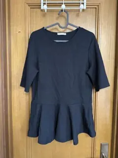 ZARA ペプラム 半袖カットソー ブラック Lサイズのサムネイル