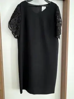 【美品】LOULOU WILLOUGHBY ブラック ひざ丈ワンピース