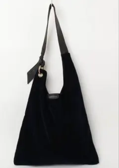 美品BARNYARDSTORM上品カジュアルなベルベットショルダーバッグネイビー