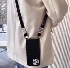 iPhone7/8/SE2/SE3ケース　ブラック　黒　ショルダー　紐付き