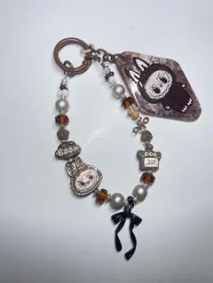 Labubuの携帯ストラップ