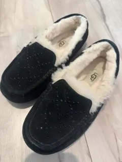 UGGストーン付きブラック モカシン 22