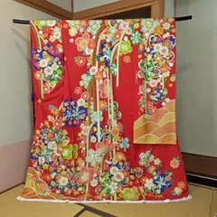 美品 正絹引き振袖 青地 花車 牡丹 菊 蝶 金彩 - メルカリ