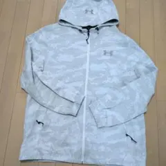 Under Armour 迷彩柄 フード付きパーカー XL