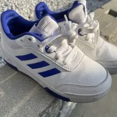 キッズスニーカー