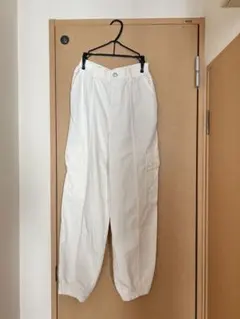 GU ホワイト カーゴパンツ Sサイズ