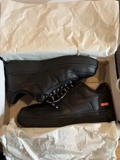 Nike Air Force 1 Supreme ブラック
