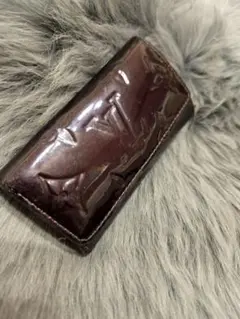 路易威登 深棕色 鑰匙包 漆皮