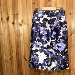 【イェッカヴェッカ】スカート　タイト　花柄　パープル系　小さいサイズ　日本製のサムネイル