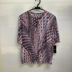 幾何学模様 Tシャツ M~Lサイズ☆新品☆のサムネイル