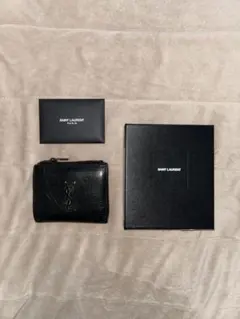 SAINT LAURENT ブラックレザー 二つ折り財布
