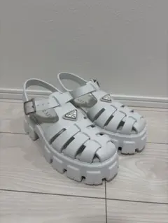 PRADA ラバーサンダル ホワイトのサムネイル