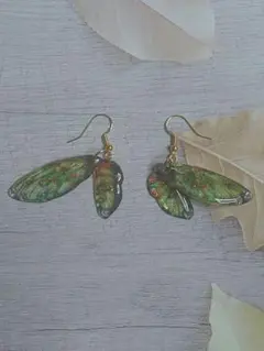 緑色の蝶羽 ピアス