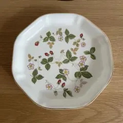 WEDGWOOD Wild Strawberry 八角形プレート