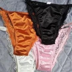 サテンショーツ