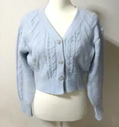 GU　ビジューボタンケーブルカーディガン　M