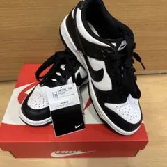 ナイキ ダンク LOW GS ブラック ホワイト パンダ 22.5cm