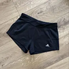 adidas アディダス　ランニングショートパンツ トレーニング　体操　陸上