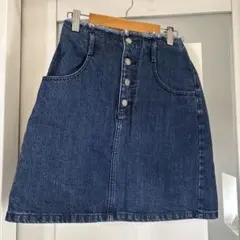 デニムブルー ボタンフロントひざ丈スカート