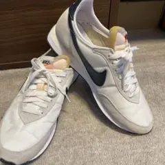 極美品NIKE スニーカー ホワイト グレー メンズオレンジスウォッシュのサムネイル