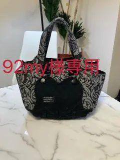 901 黒花柄デニムリメイクバック　ハンドメイド　ハートオーバーオール
