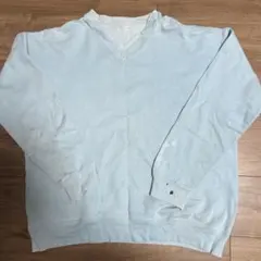 淡い水色 Vネック 長袖トレーナー