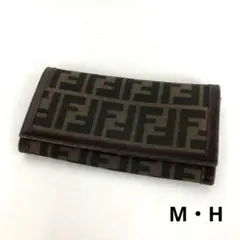 FENDI フェンディ ズッカ柄 二つ折り 長財布 メンズ ブランドのサムネイル