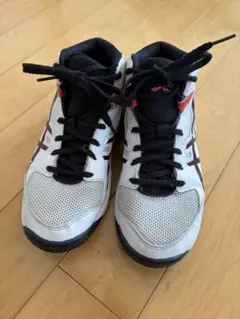 バスケットボールシューズ　DUNKSHOT MB 8 asics 22.5㎝