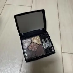 Dior サンク クルール 677