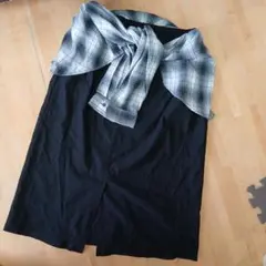 値段訂正　未着用　おかだゆりさん　 シャツ巻き風ポケット付きスリット入りスカート