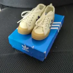 adidas NIZZA MINI SHOE フィギュア