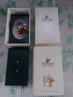 Swarovski Crystal Memories ピアノ 置物