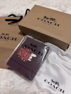 ✨新品完売品✨ COACH スヌーピー コラボ 二つ折り財布 ワインレッドのサムネイル