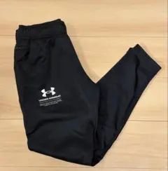 アンダーアーマー　1368937 トレーニングパンツ　黒　M