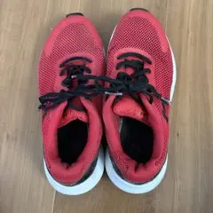 レッド メッシュ スニーカー