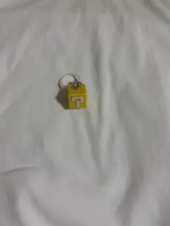 スーパーマリオブラザーズ・ワンダー　めじるしアクセサリー　ハテナブロック