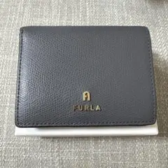 フルラ　財布　二つ折り