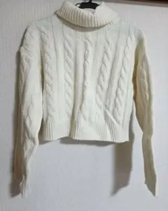 GU パフィータッチクロップドタートルネックセーター(長袖)