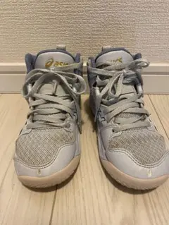 バッシュ　19センチ　アシックス　水色