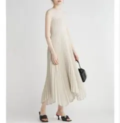 美品 Mila Owenランダムプリーツニットドッキングワンピース M