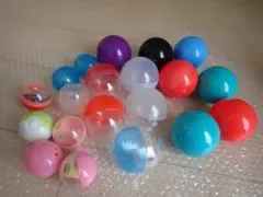 ガチャガチャ用空カプセル　空ケース　合計2８個　セット売り