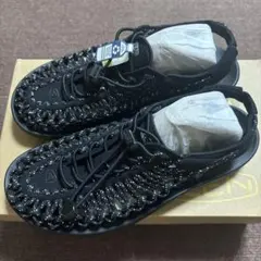 KEEN UNEEK ブラック/シルバー US 7.5